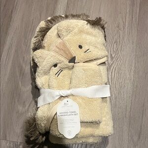 Pottery Barn Cream Lion Hooded Towel Set